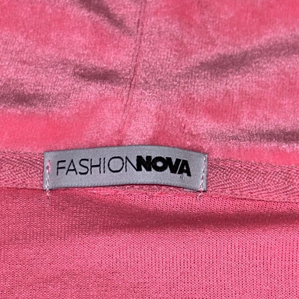 🩷 Neon Pink Velour Hoodie 2 Pockets. Adorable ☺️ - Picture 5 of 17